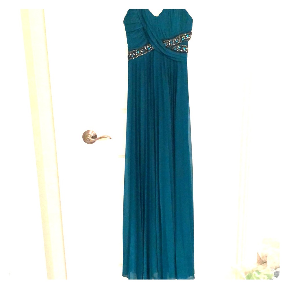 Gown / Dress